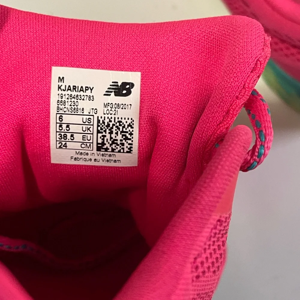 New Balance ARISHI pink Women’s Sz 6 Running Shoe sneakers MFG 08/2017